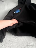 Женское Утепленное Черное Худи Оверсайз на Флисе с Маленькой Вышивкой Стич Ангел