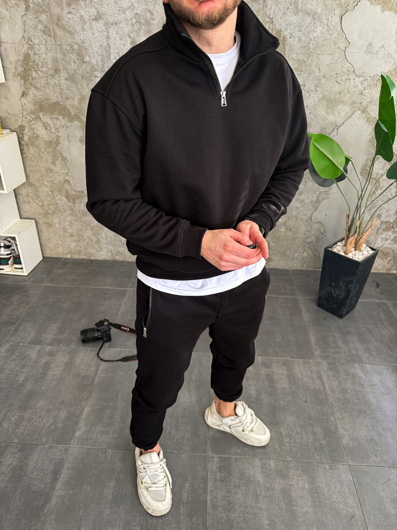 photo_2026-01-19_09-43-08 Мужской Утепленный Черный Костюм на Флисе с Коротким Замком - Оверсайз Кофта + Джоггеры