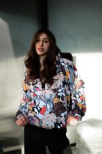 Женский Утепленный Белый Анорак в Мультяшный Принт