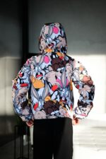 Женский Утепленный Белый Анорак в Мультяшный Принт