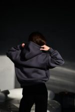 Женское Базовое Графитовое Худи Оверсайз с Утеплением на Флисе