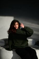 Женское Базовое Худи Хаки Оверсайз с Утеплением на Флисе