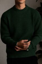 Мужской Теплый Зеленый Свитер Оверсайз с Круглым Вырезом Горловины