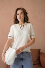 Женская Классическая Молочная Футболка Поло с Окантовкой