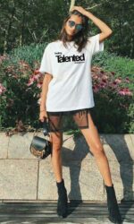 Женская Объемная Белая Футболка Оверсайз с Надписью "Talented"