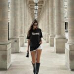 Женская Объемная Черная Футболка Оверсайз с Надписью "Talented"