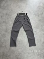 Мужские Классические Свободные Темно-Серые Штаны Брюки со Складками и Резинкой в Поясе