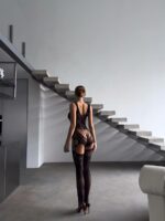 Женский Черный Кружевной Бодистокинг с Вырезами