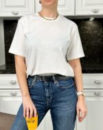 Женская Базовая Белая Футболка Свободного Кроя с Легким Блеском