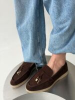 Женские Классические Замшевые Коричневые Туфли Лоферы с Декором