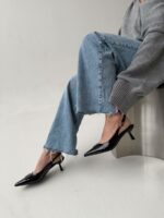 Женские Лаковые Черные Туфли Слингбэки на Маленьком Каблуке с Острым Носом и Открытой Пяткой