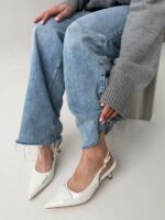 Женские Лаковые Белые Туфли Слингбэки на Маленьком Каблуке с Острым Носом и Открытой Пяткой