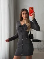 Женское Трикотажное Темно-Серое Платье Мини с Бантом и Пуговицами