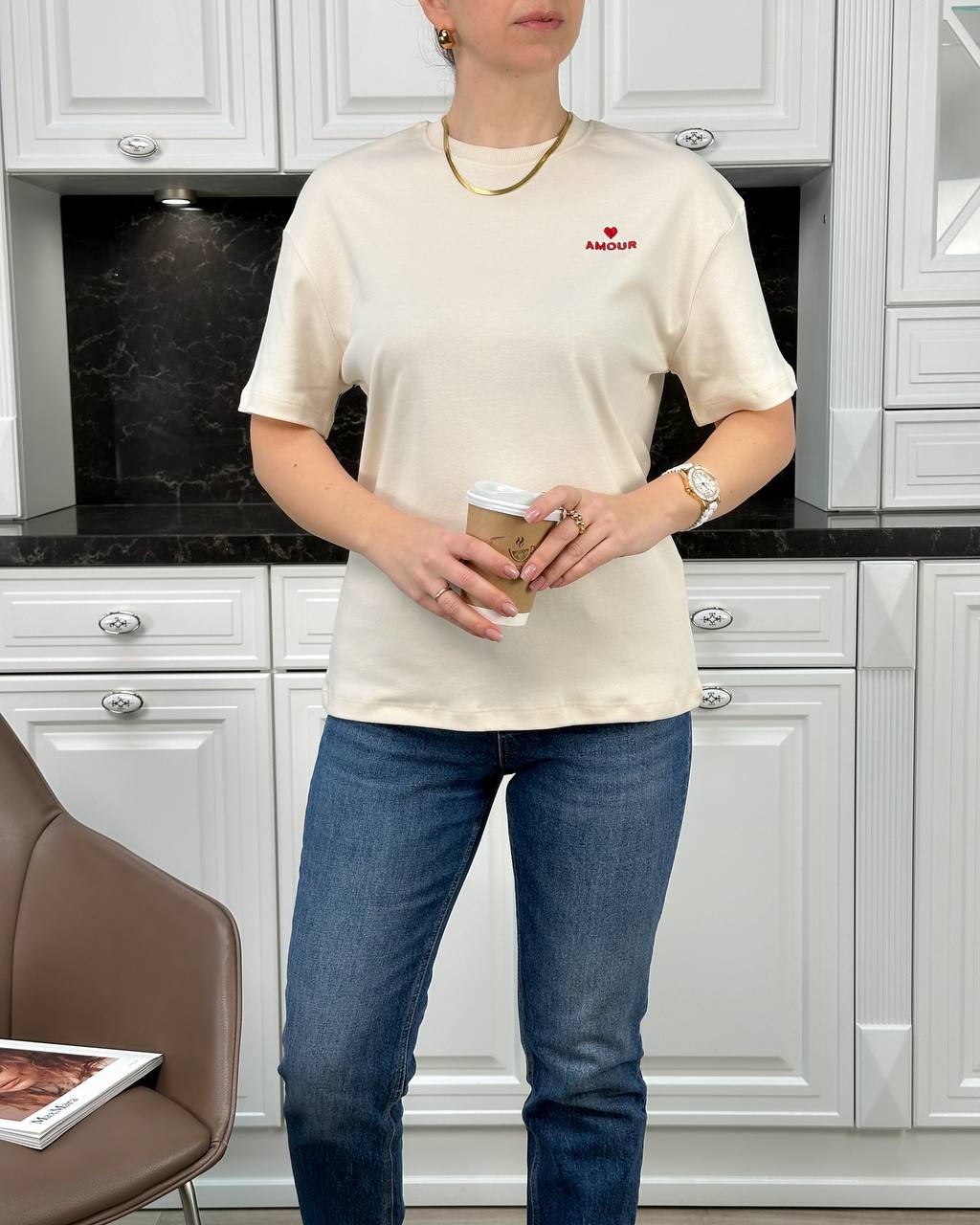photo_2026-02-15_11-32-48 Женская Базовая Бежевая Футболка Свободного Кроя с Маленькой Вышивкой