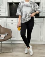 Женская Объемная Белая Футболка Оверсайз в Черную Полоску