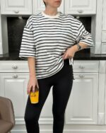 Женская Объемная Белая Футболка Оверсайз в Черную Полоску