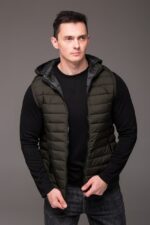 Мужская Базовая Стеганая Жилетка Безрукавка Хаки с Капюшоном