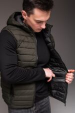 Мужская Базовая Стеганая Жилетка Безрукавка Хаки с Капюшоном