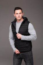 Мужская Базовая Стеганая Черная Жилетка Безрукавка с Капюшоном