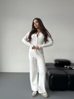 Женский Базовый Белый Костюм Двойка - Приталенная Кофта на Кнопках + Свободные Штаны