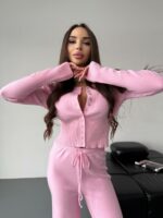 Женский Базовый Розовый Костюм Двойка - Приталенная Кофта на Кнопках + Свободные Штаны