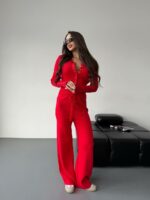 Женский Базовый Красный Костюм Двойка - Приталенная Кофта на Кнопках + Свободные Штаны