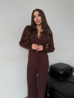 Женский Базовый Коричневый Костюм Двойка - Приталенная Кофта на Кнопках + Свободные Штаны