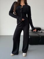 Женский Базовый Черный Костюм Двойка - Приталенная Кофта на Кнопках + Свободные Штаны
