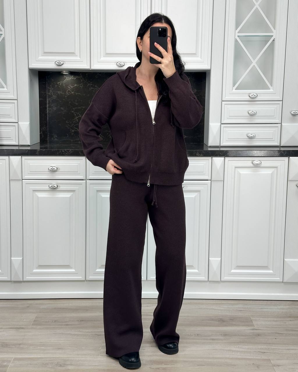 photo_2026-02-17_10-09-18 Женский Базовый Коричневый Костюм Свободного Кроя с Капюшоном на Молнии (Кофта + Штаны)