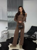 Женский Базовый Костюм Мокко из Фактурной Ткани - Асимметричная Кофта + Свободные Штаны