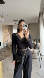 Женская Базовая Черная Кофта Лонгслив с Кружевом