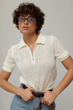 Женская Ажурная Белая Футболка Поло в Ромбик с Воротником на Замочке