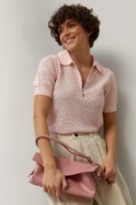Женская Ажурная Розовая Футболка Поло в Ромбик с Воротником на Замочке
