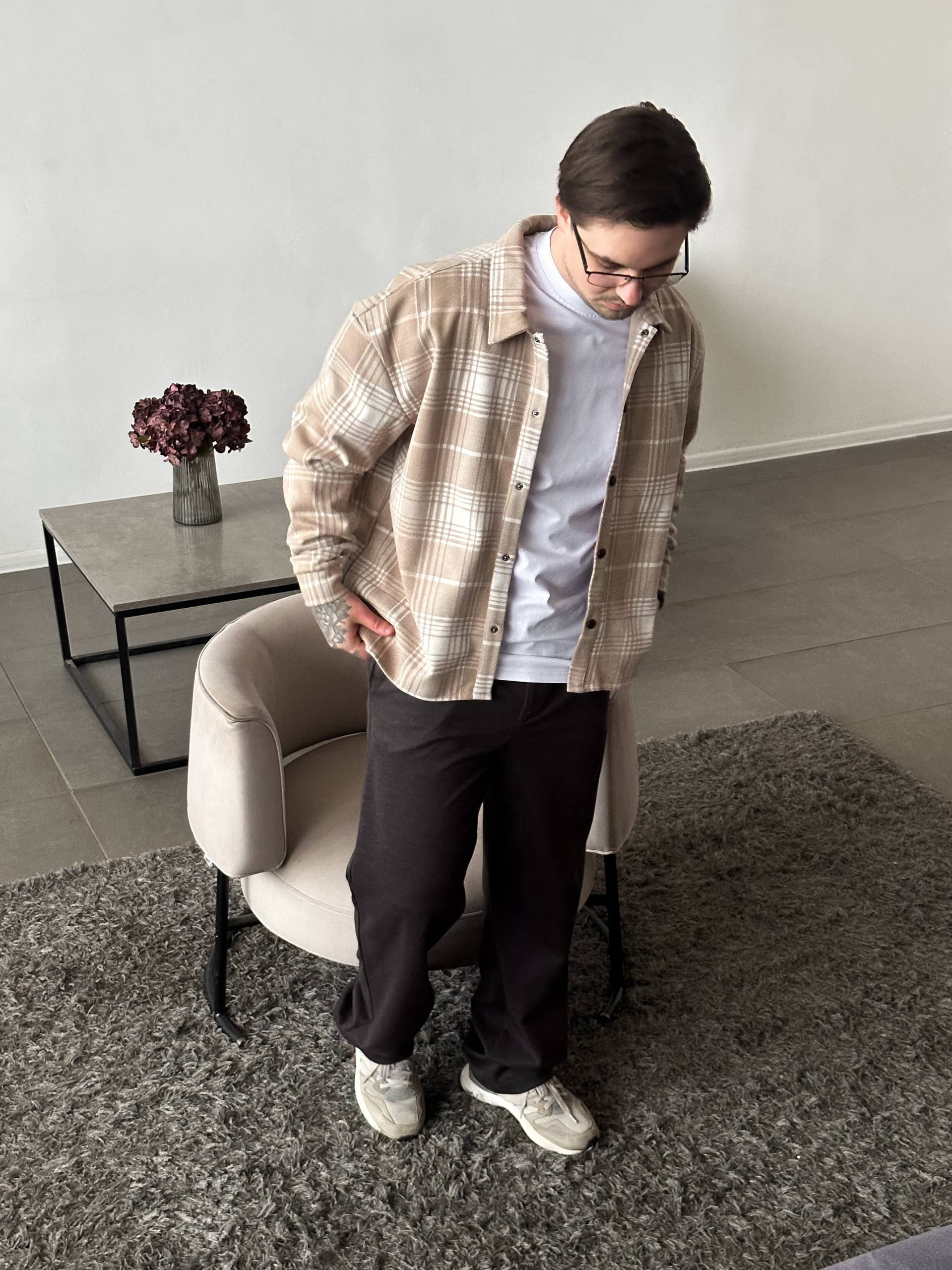 photo_2026-02-22_10-12-31 Мужская Байковая Бежевая Клетчатая Рубашка Свободного Кроя