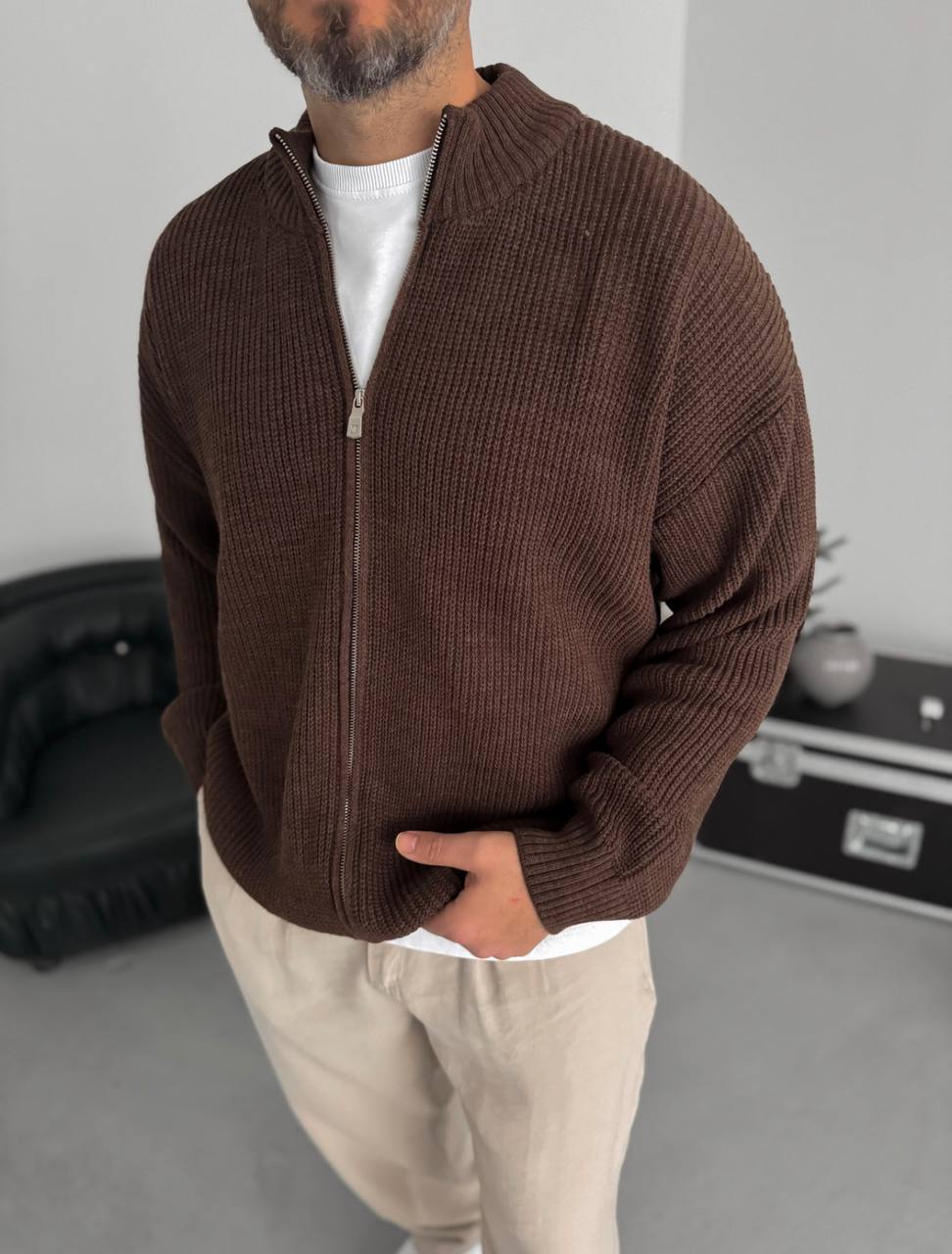 photo_2026-02-22_13-16-45 Мужской Классический Вязаный Коричневый Кардиган Свободного Кроя со Змейкой