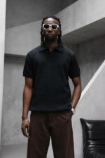 Мужская Базовая Трикотажная Черная Футболка Свободного Кроя с Воротником Поло