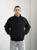 Мужская Демисезонная Черная Куртка Бомбер Свободного Кроя с Высокой Горловиной