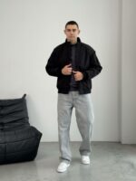 Мужская Демисезонная Черная Куртка Бомбер Свободного Кроя с Высокой Горловиной