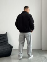 Мужская Демисезонная Черная Куртка Бомбер Свободного Кроя с Высокой Горловиной