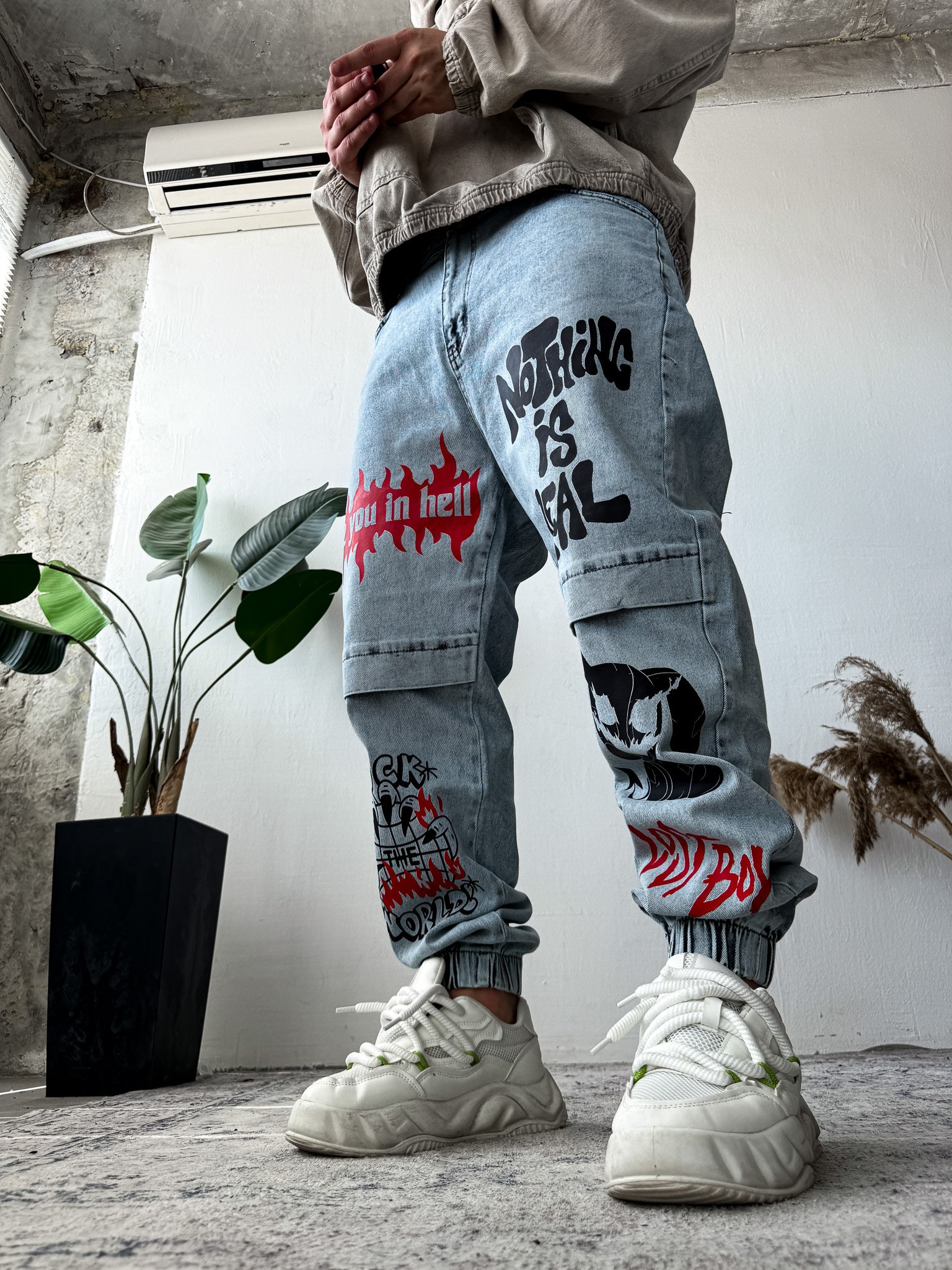 photo_2026-02-24_20-03-03 Мужские Голубые Джинсы Джоггеры Свободного Кроя с Принтами
