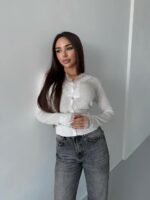 Женская Приталенная Полупрозрачная Белая Кофта на Пуговицах с Кружевом