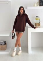 Женский Трикотажный Коричневый Джемпер Оверсайз с Воротником