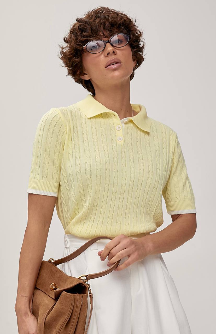 photo_2026-02-28_13-45-46 (2) Женская Желтая Футболка Поло с Текстурным Узором Косичка и Воротником на Пуговицах