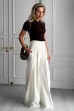 Женские Широкие Молочные Брюки Венда Свободного Кроя со Складками