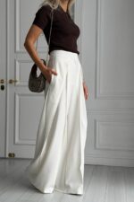 Женские Широкие Молочные Брюки Венда Свободного Кроя со Складками