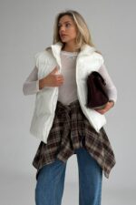 Женская Глянцевая Стеганая Белая Жилетка Айви Оверсайз с Высоким Горлом Стойкой