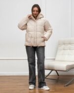 Женская Демисезонная Молочная Куртка Прямого Крою с Капюшоном