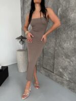 Женское Длинное Трикотажное Платье Мокко на Бретелях с Шнуровкой на Спине и Разрезом на Ноге