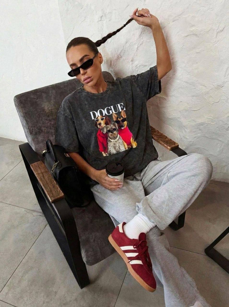 photo_2026-03-14_12-54-35 Женская Объемная Графитовая Футболка Варенка Оверсайз с Принтом Собачки