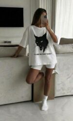 Женская Объемная Белая Футболка Оверсайз с Принтом Кошка